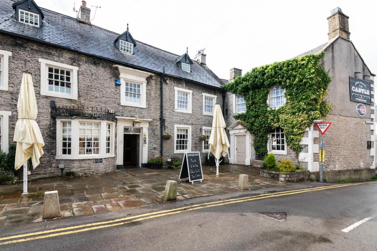 The Castle By Innkeeper'S Collection Castleton  Buitenkant foto